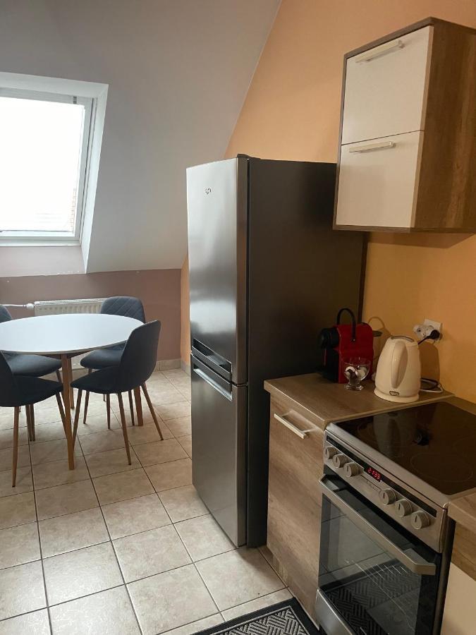 Palank Apartman Мошонмадьяровар Экстерьер фото